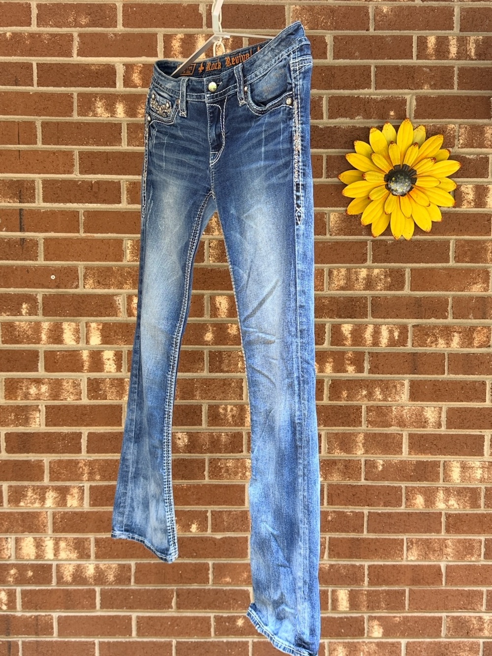 Rock Revival Betty Bootcut Women’s Jeans Designed in USA Mid Rise Size 30